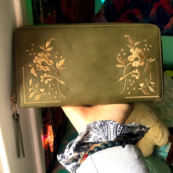 Olive Green, Floral Wallet - Picture 5 of 5